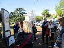 Si legge la storia del Mausoleo Ossario ”Caduti per ROMA 1849-1870”; Mameli arriva dal Verano nel 1941
