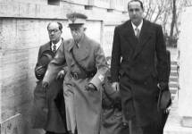 1-con il Re - al Mausoleo-