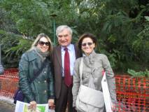 Enrico Luciani tra le prof.sse Gaetana Maria Mainenti (a sinistra) e Giuliana Iaquinta