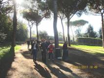 L’arrivo delle classi, in testa la prof.ssa Paola Zerbino