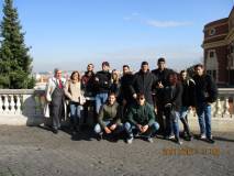 Foto ricordo per la classe 5 SDS con Enrico Luciani e la prof. Loredana Caterinozzzi