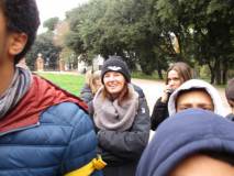 La prof.ssa Giovanna Sartoris ascolta il suo allievo (Andrea) che racconta e spiega l’Esercito della Repubblica romana
