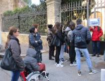 Beatrice spiega l’attacco dei francesi all'ottavo bastione: davanti al Casale Malvasia, detto anche Casa Merluzzo, attuale casa rustica dell’Accademia americana di Roma