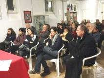 I partecipanti alla riunione seguono con molto interesse