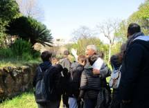 Enrico Luciani entra con le classi al settimo bastione e mostra quello che si dovrebbe far vedere al pubblico