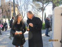 Mara Minasi, attuale responsabile del Mausoleo Ossario, dialoga con Giuseppe Garibaldi