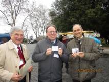 I proff. Corey Brennan e Antonio Bultrini ricevono da Enrico Luciani la tessera 2018 dell’Associazione