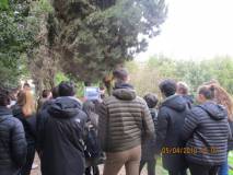 A villa Sciarra si cammina sul sesto bastione e al settimo un alunno spiega l’attacco “a tenaglia” dei francesi