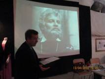 Particolarmente significativo il racconto di Filippo Lovison sulla figura di Ugo Bassi (in immagine durante la proiezione)