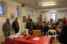 Arriva Alberto Angiolini con i suoi incredibili soldatini; li espone sul tavolo
