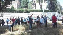 Dopo la spiegazione delle lapidi affiancate si entra a Villa Sciarra
