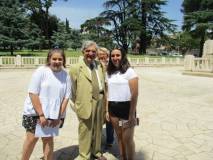 Mirea (sulla sinistra) e Elisabetta, le premiate, in foto con Enrico Luciani e Marisa Pietracci