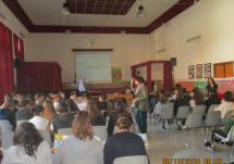 La sala sempre attenta: grazie!