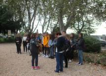 Daniela spiega il Parco e i busti alla IV A