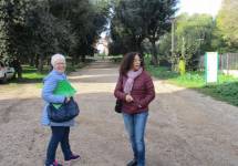 La nostra prof.ssa Ivana Colletta con la prof.ssa Rossella Comito sul viale dei combattimenti del 3 giugno 1849