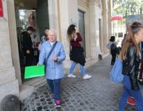 La nostra Ivana Colletta, contenta del suo esordio, ha terminato il primo turno III G e accoglie la III D