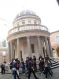 Si tocca con mano il sublime Tempietto realizzato da Donato Bramante