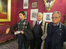 Enrico Schiavulli tratta Napoleone III: alla sua sinistra Enrico Luciani e Massimo Capoccetti