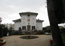 Villa Spada oggi si può ammirare in pieno: il cancello è aperto