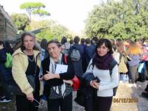 Al cannone Noemi Grimaldi con le proff. Germana Fazzi e Lucia Raffaelli