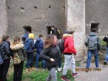 Sull'ottavo bastione si osservano con curiosità le feritoie a Bocca di lupo