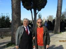 Enrico Luciani e Massimo Capoccetti terminano la visita con alle spalle la cupola di San Pietro