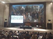 Gli illustri relatori iniziano la Conferenza
