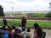 Massimo Capocceti spiega la Costituzione del 1849 incisa sul parapetto del Belvedere. Che panorama!!!