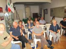 La sala si comincia a popolare, pur in seconda convocazione per la quale non c’è vincolo di quorum