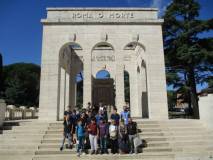 Foto di gruppo al Mausoleo