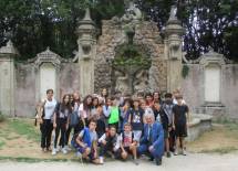 Foto di gruppo a Villa Sciarra: la fontana dei satiri (o dei fauni)  che prima apparteneva alla Villa Visconti di Brignano d'Adda