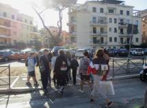 Si lascia Villa Pamphili per andare alle mura, e intanto Alice è promossa aiuto accompagnatore