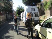 La proff. Luciana Palomba sale all'ottavo bastione, seguita dalla prof Alessandra Di Cerbo