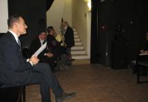 Primo piano per Palombelli; sullo sfondo Bruno Manzi e Fabio Bellini, Cons. regionale già Presidente del Municipio
