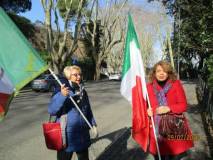 Ines Marisa Pietracci con Daniela Donghia entrano nel Parco Gianicolense, Parco degli Eroi