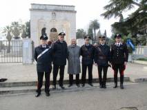Il primo saluto ai Carabinieri, guidati dal Comandante Agostino Pinca