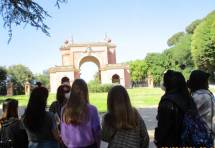 La spiegazione dell’Arco dei Quattro Venti ricostruito sui ruderi di Villa Corsini detto Casale dei Quattro Venti
