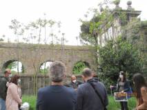 Siamo all’Arco di Tiradiavoli, all’acquedotto Paolo V . Anche l’architetta Manuela Franci spiega