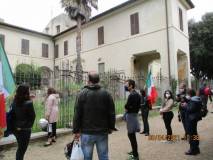 Roberto e Manuela mostrano e spiegano Villa Vecchia, la vera casa dei nobili (dove vivevano, dormivano…)