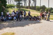 pronti i ragazzi a intervenire, sotto la guida della prof. Notarangelo: una vera combattente... Brava!