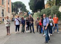 Davanti a Villa Spada
