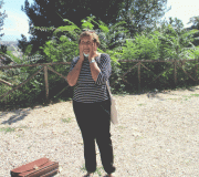 Si arriva in tempo per lo sparo del cannone. Giovanna De Luca teme lo sparo, nonostante sia una veterana…