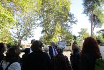 Luciani davanti a Villa Spada racconta la difesa dei bersaglieri lombardi e la morte di Luciano Manara