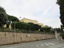 In alto Villa Aurelia, nel 1849 denominata Villa Savorelli e quartier generale di Garibaldi
