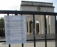 Si arriva al Mausoleo AI CADUTI PER ROMA1849-1870, ma è chiuso… dobbiamo far riaprire!