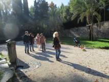 i scende dal settimo bastione per uscire da Villa Sciarra. Si guarda la voliera… una volta c’erano i pavoni!