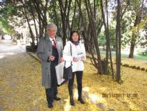Enrico Luciani con la prof.ssa Doretta Merolla apprezzano l’autunno a Villa Sciarra